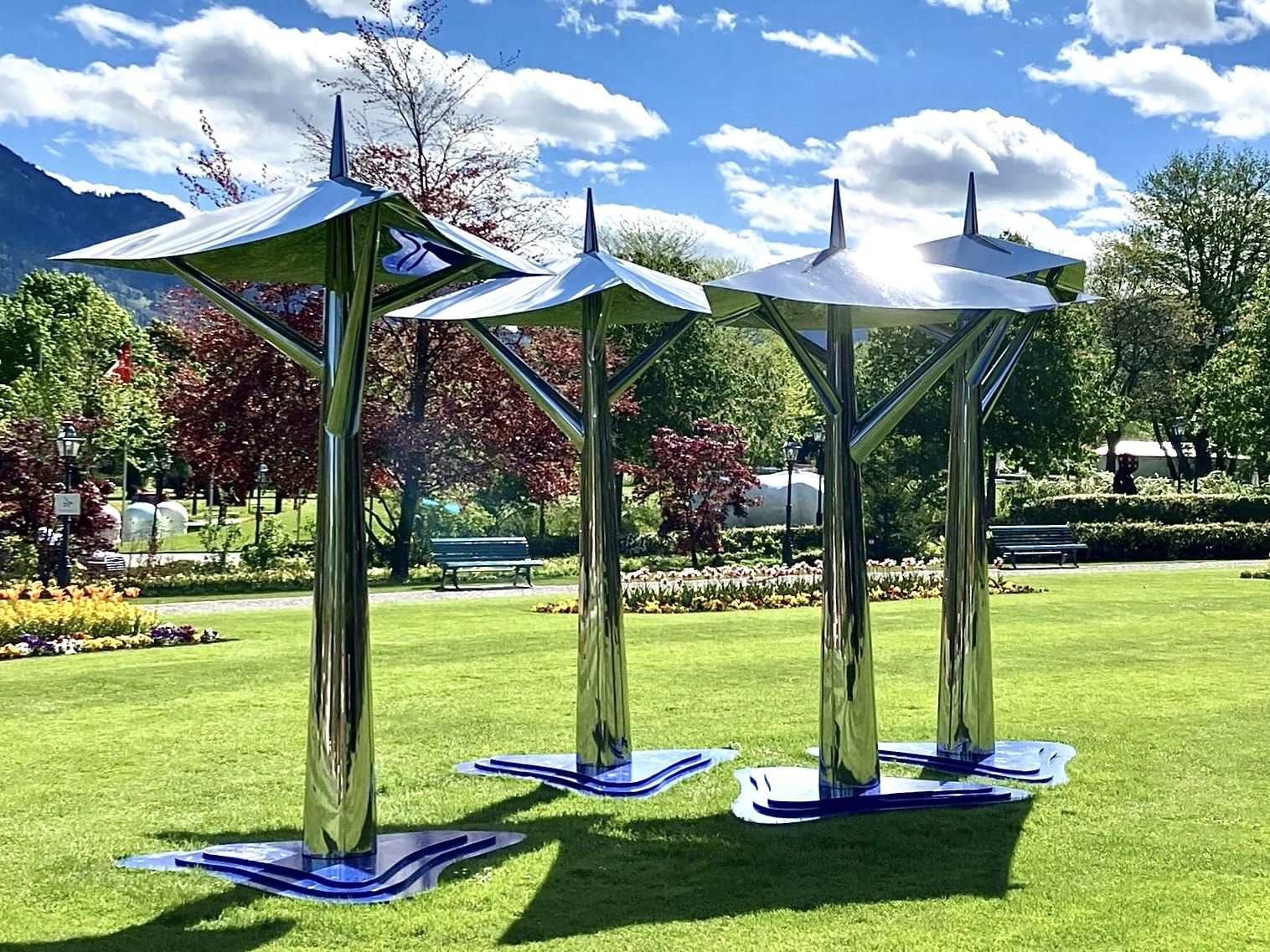 Sculpture en acier poli — Riflessi Parasol
